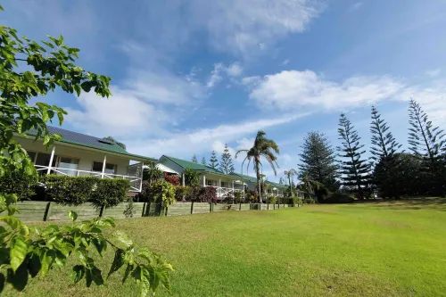 Poinciana Cottages Hotels in Burnt Pine