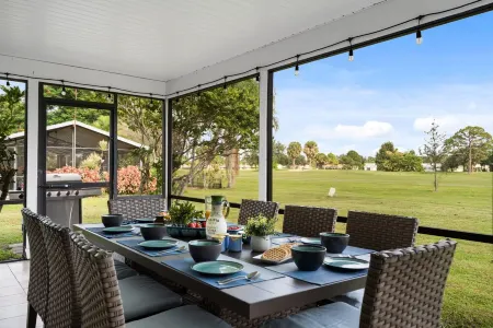 Welcome to Golfer’s Dream Retreat in Port St. Lucie FLA, on The Saints Golf club Отели рядом с достопримечательностью «Зона отдыха Элкс Парк»