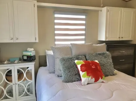 Beautiful cottage in Niagara on the Lake (Vine Ridge Resort) Отели рядом с достопримечательностью «Флорал Клок»