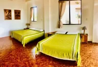 Seaside Garden Lodge Mompiche Hotels in Mompiche