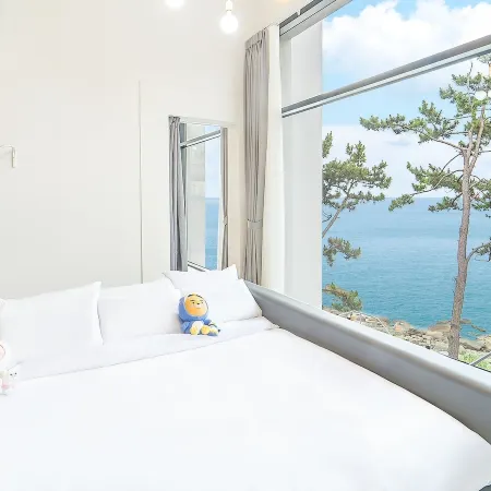 Yeosu Sea&Blue Family Pension
