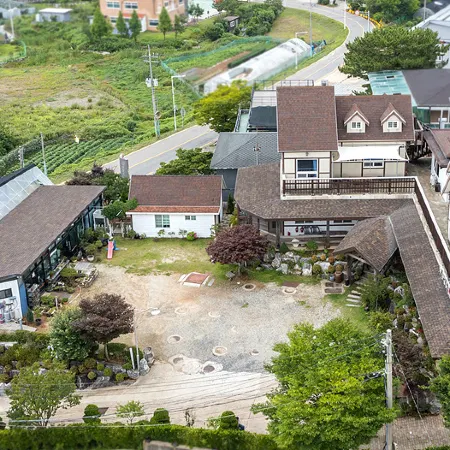 Daebudo Log House with View Pension