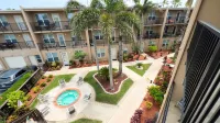 Pool & Hot Tub - Near Beach Many Updates - Boutique