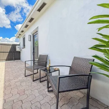 Luxury Suite Studio With Kitchen Spa Shower