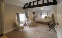 Viaduct Guest House - 4-Star