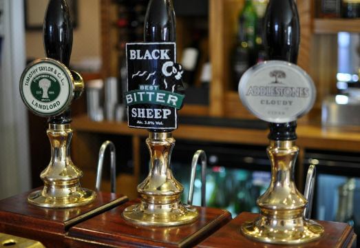 페리보트 인 외관 또는 주변 강변 전경