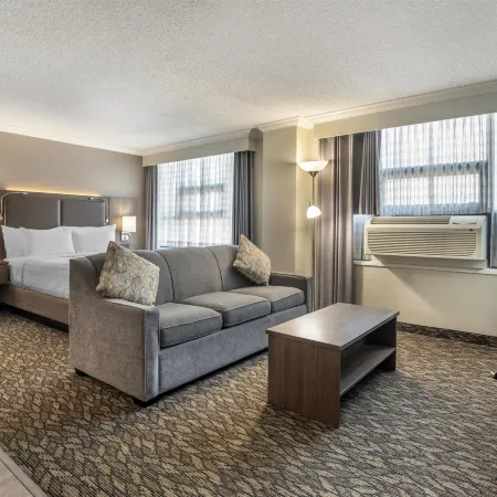 Best Western Plus Carlton Plaza Hotel