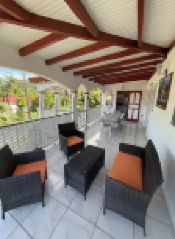 Villa Nanou, Quiet Villa Top with Small Sea View