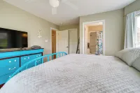 Surf City Vacation Rental - Walk to Beach - balcony