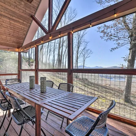 Glenville Serenity Lodge Cabin Lake Views!