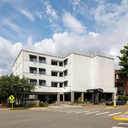 The Andrew Hotel