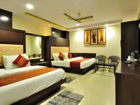Hotel Shelton Hotels near Karol bagh