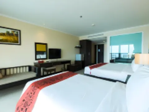 รอยัลพลา คลิฟฟ์ บีช โรงแรมในอำเภอ บ้านฉาง