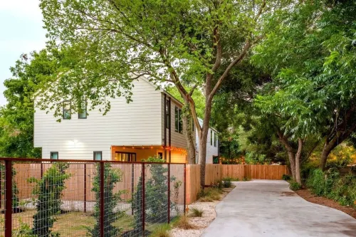 Stylish Clubhouse Retreat w/ Hot Tub Near Downtown