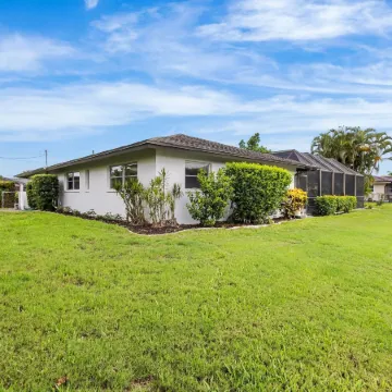 Riverfront Home w Private Dock Pool Beaches