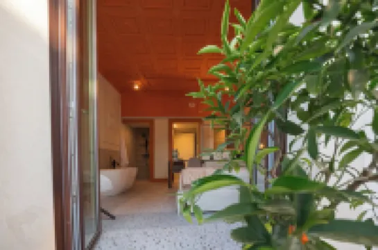 Des Bains Chambre & Suite