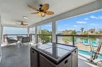 Hibiscus Beach House your vacation home loaded with amenities