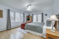 Peaceful Cavendish Retreat w/ Hot Tub & Fireplace! - Homestays