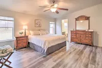 Eufaula Escape w/ Deck - Steps to Lake! - Homestays