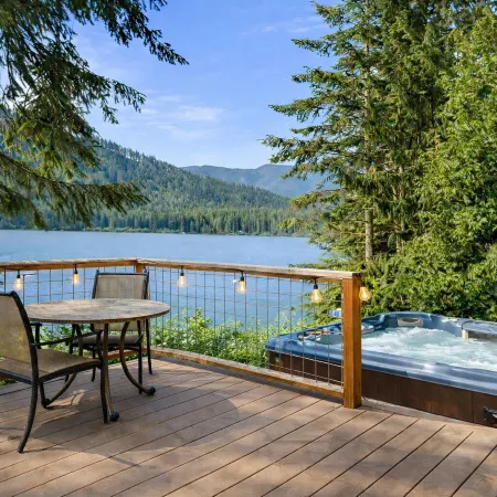 Journey's End on Fish Lake 2 Bedroom Home by NW Comfy Cabins by RedAwning