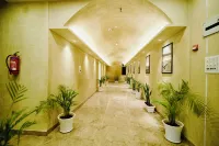Hotel the Vibez Inn & Restaurant - ที่มีบาร์