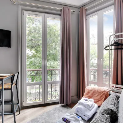 Peaceful studio - 2P -Near the Canal Saint-Martin 그레네타 거리 주변 호텔