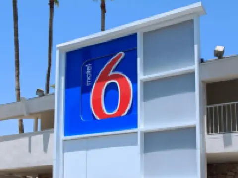 斯科特斯德6號汽車旅館 斯科特斯德酒店