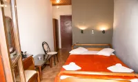 Petania Hotel & Apartments - Balkoner