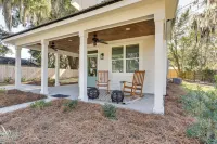 Southern Gem Near Forsyth: Walk to Sights & Bites - Homestays