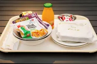 Courtyard Motor Inn - 3-Star