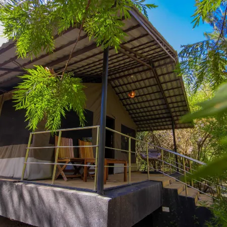 OLIVE LAKE ELEMENTAITA LODGE