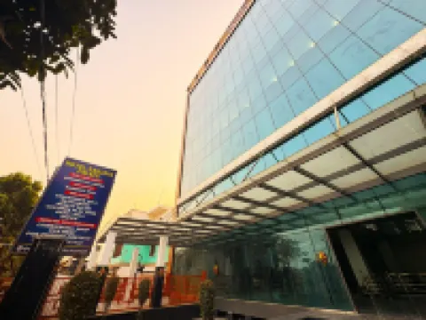 Hotel Ranjana Palace