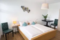 Gästehaus Jekle Zimmer & Ferienwohnungen - Homestays