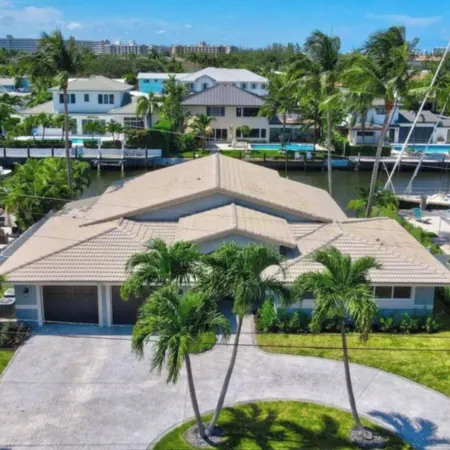 Waterfront Oasis Heated Pool Game Room Gym