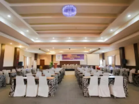 Halogen Hotel Airport Surabaya Hotels in Sedati