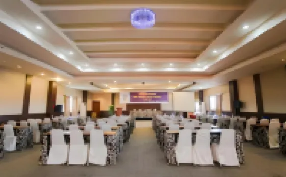 Halogen Hotel Airport Surabaya