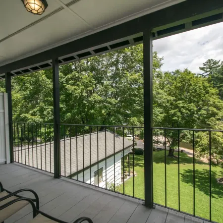 Lakeview 1BR Condo w Deck Walk to Village