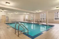Hampton Inn by Hilton Edmonton/South - Pools