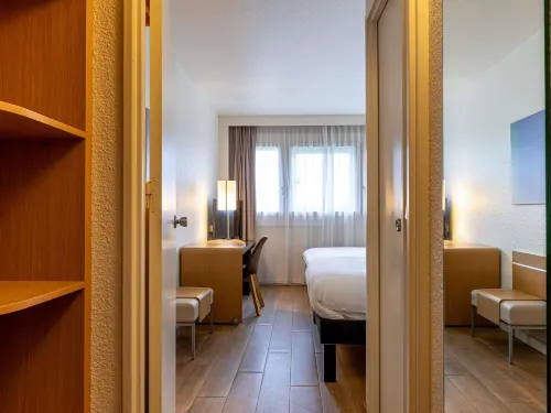 Hôtel Mercure Paris le Bourget - Parkplatz