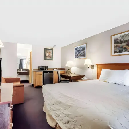 Econo Lodge Edmonds North Seattle
