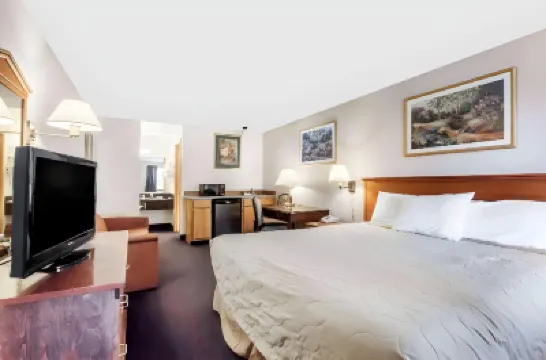 Econo Lodge Edmonds North Seattle Hotel a 