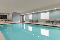 Holiday Inn Express & Suites EDMOND by IHG - Pools