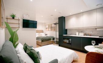Lindenstone Apartments