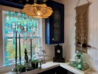 Beachy Chic Seaside Retreat-gas fireplace & firepit, steps to beach, prom & town