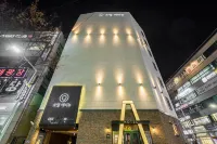 Anshan Avenue Nine - 2-Star