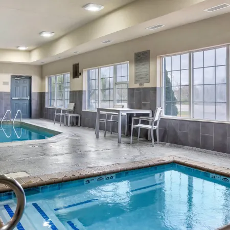 Country Inn & Suites by Radisson, Georgetown, KY