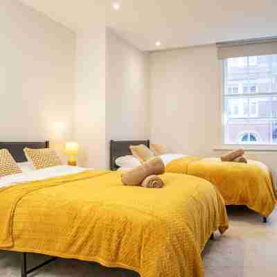 Central Leeds Apartment by Station - Sleeps 7 Rooms