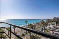 Air-conditioned Seafront Apartment - Nice Hotele w: Fabron