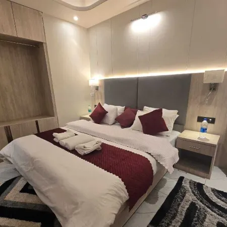 Hotel Divine Vista