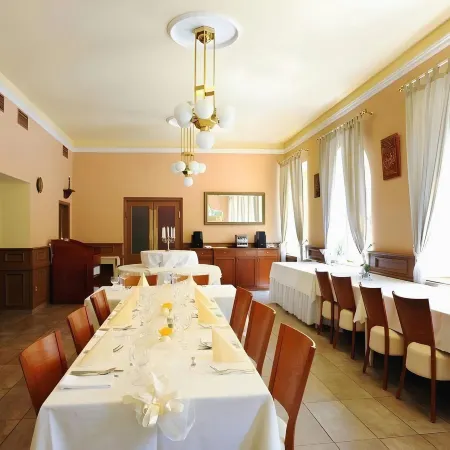 Union Hotel Prague Отели рядом с достопримечательностью «Крепость Вышеград»